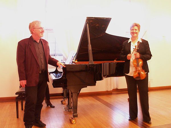 Wolfgang M&uuml;ller-Steinbach and Julia R&ouml;ntz